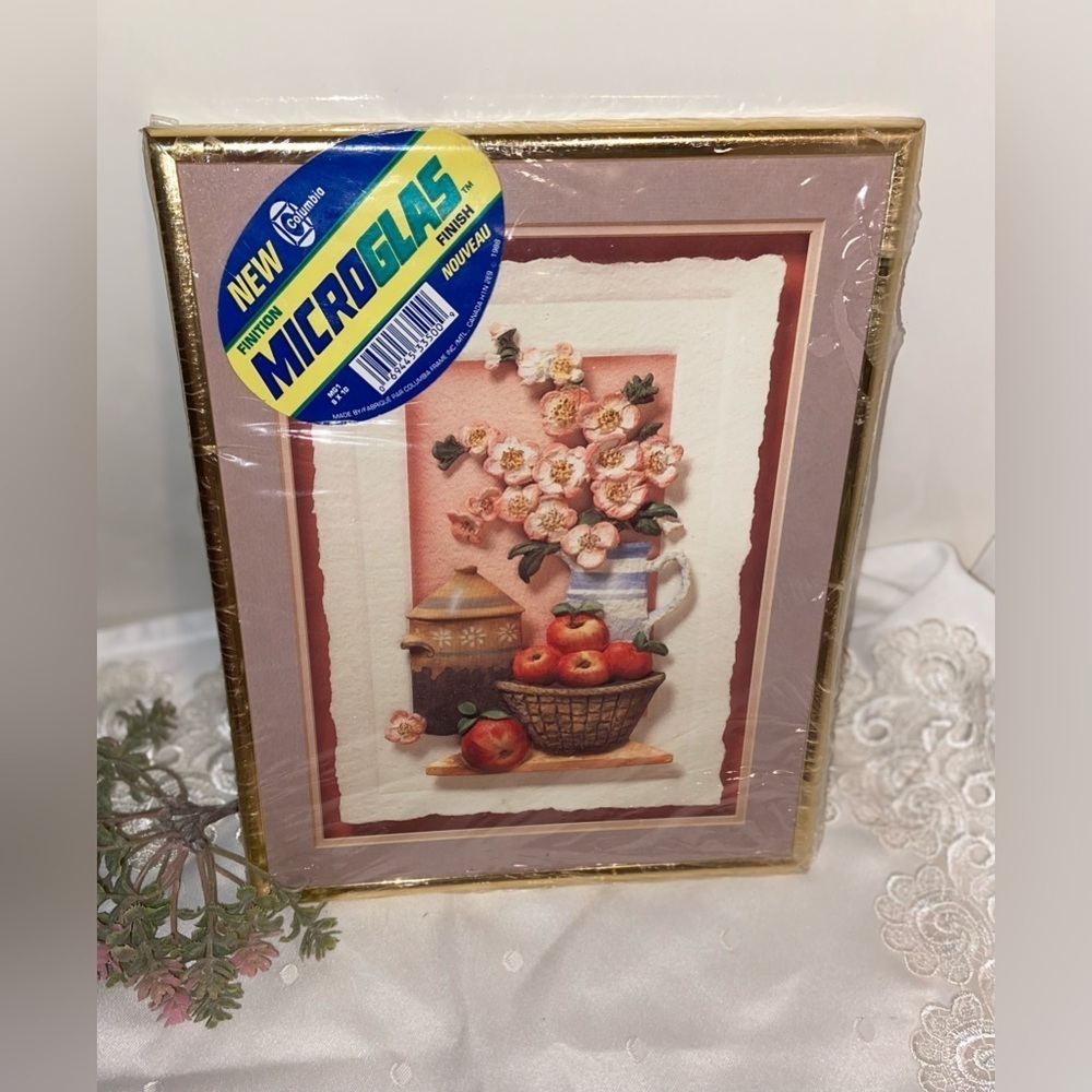 3/55$ Wall mounted Vintage gold Frame with illustration of apples and flowers